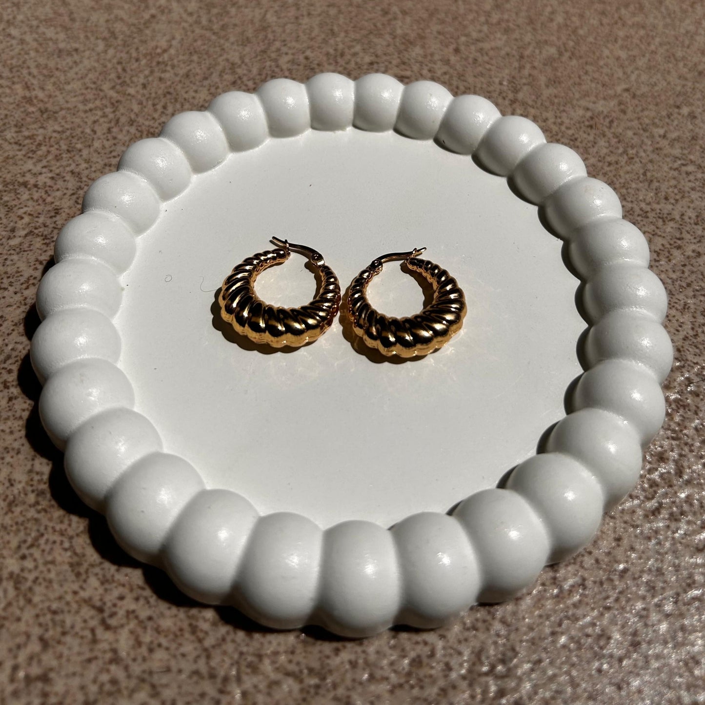 Sun curl hoops